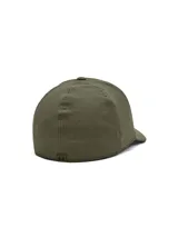 Gorro Under Armour Armourvent Stretch color beige con logo bordado en marrón.