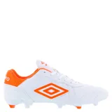 Championes de fútbol Umbro Touch FG, color negro con detalles en rojo y logo de la marca en el lateral.