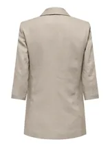 Blazer color beige de manga 3/4, confeccionado en lino y viscosa.