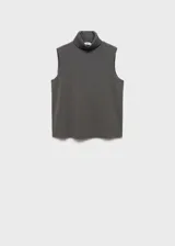 Top gris oscuro sin mangas con cuello alto.