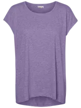 Camiseta lila de corte holgado, escote redondo y manga corta.