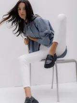 Pantalón de jean blanco de corte skinny.