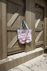 Bolso de playa estampado XXL de lona 100% algodón con diseño de personas en la playa.