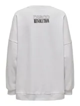 Sudadera gris claro melange de algodón con cuello redondo, mangas largas con hombros caídos, puños y bajo elásticos. Estampado frontal con una bola de espejos y la frase "Disco Revolution".