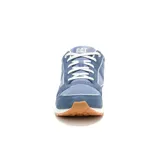 Championes Caterpillar Ventura Sport azules con detalles en blanco y amarillo. Capellada de gamuza y malla de nylon, forro 100% reciclado, plantilla de espuma EVA, entresuela EVA y suela de goma.