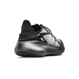 Zapatillas unisex Under Armour modelo UA Echo, color gris con detalles en negro y blanco.