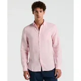 Camisa de hombre de lino color rosa claro, de manga larga, con cuello abotonado y bolsillo en el pecho.