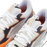 Championes Puma RS-Z Outline, color blanco con detalles en azul marino y naranja.