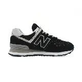 Championes urbanos New Balance Classics Traditionnels, color negro con detalles en gris y blanco, confeccionados en gamuza y malla, con logo "N" característico en los laterales y entresuela ENCAP.