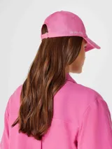 Gorro unisex en color rosa, diseño clásico y ajuste cómodo.