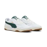 Championes Puma Tifosi blancos con detalles en verde oscuro y suela color caramelo.