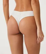 Pack de dos bombachas bikini de viscosa, una negra y otra gris jaspeado, con cintura elástica y detalle de puntilla.