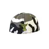 Gorra New Era 59Fifty del equipo de baloncesto Chicago Bulls, con logo bordado en verde y gris, y visera plana verde.