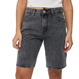 Bermuda de jean color gris oscuro con efecto lavado, corte a la rodilla y tiro alto.