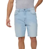 Bermuda de jean celeste con bolsillos delanteros y traseros.