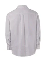 Camisa de hombre celeste a rayas verticales azules, de corte regular, con cuello abotonado, bolsillo en el pecho con logo bordado y mangas largas con puños abotonados.
