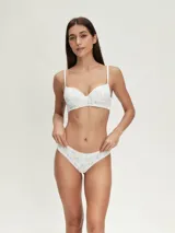 Soutien básico de algodón blanco con estampado floral celeste y naranja.