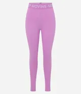 Calza deportiva color lila, confeccionada en microfibra, con cintura elástica contrastante con la inscripción "Keep Moving".