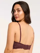 Soutien bralette de encaje floral celeste y micro tul, marca Montelle. Abrocha detrás en tres posiciones.