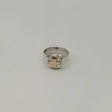 Anillo de plata 925 con aplique en oro 9k con el símbolo de enfermería.