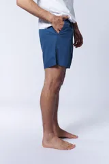 Short de baño azul de algodón.