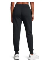 Pantalón de jogging Under Armour Icon Fleece para mujer, color negro con logo blanco en el muslo izquierdo.