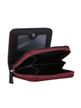 Monedero negro con cierre de cremallera y logo de la marca en blanco.