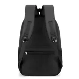 Mochila negra de tafeta con bolsillo frontal, tres divisiones con cierre, capacidad para notebook, bolsillos laterales de rejilla y detalles reflectivos.