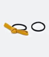 Kit de dos gomitas para el pelo, una lisa y otra con un lazo de poliuretano.
