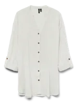 Camisa larga color blanco, de algodón, con cuello en V, mangas 3/4 amplias y cierre de botones.