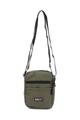 Morral bandolera negro de poliéster con correa ajustable y múltiples bolsillos con cierre.