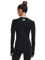 Remera de manga larga Under Armour Authentics Crew, color negro, ajustada al cuerpo, con logo en el pecho y tecnología que mantiene el cuerpo abrigado y seco.