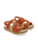Sandalias de cuero nobuck color naranja, con tiras ajustables con velcro, forro y plantilla de cuero, y suela de PVC cosida y flexible.
