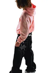 Hoodie rosa con cierre frontal y estampado de hojas de acanto en color blanco.