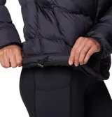 Campera puffer Columbia Puffect II con bloques de color gris, blanco y negro. Tiene aislamiento Thermarator™, tejido deperlante al agua, protector de mentón, bolsillos laterales con cremalleras y puños elásticos.