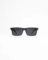 Anteojos de sol Forum con marco rectangular negro y lentes polarizadas marrones con protección UV.