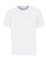 Remera celeste de algodón orgánico, corte regular fit, con cuello redondo y bolsillo en el pecho con logo bordado de la marca.