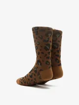Medias marrones con estampado de leopardo en tonos negro y verde.