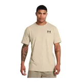 Remera celeste de Under Armour, corte clásico, mangas cortas y logo estampado en el pecho.