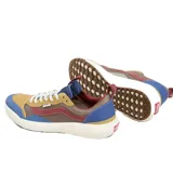 Championes multicolor de la línea Ultrarange de Vans, diseñados para ofrecer comodidad y estilo.