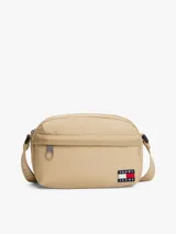 Riñonera Tommy Jeans color beige con logo de la marca en el frente.
