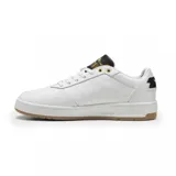 Championes Puma Court Classic blancos de cuero, con detalles en negro y dorado.