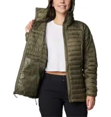 Campera puffer Columbia Silver Falls II Hood color azul marino, con capucha, cierre frontal completo, bolsillos laterales con cierre y puños elásticos. Confeccionada con tecnología Omni-Shield que repele la humedad y Thermarator que mantiene el calor.
