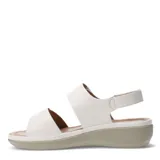 Sandalias de mujer Lady Confort Vence color beige, con dos tiras con perforaciones y plataforma baja.