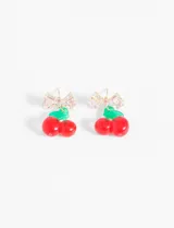 Aros colgantes con forma de cerezas rojas con hojas verdes y moño de strass.