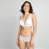 Culote blanco de encaje con transparencias.