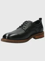 Zapato acordonado de cuero color marrón claro, con suela de goma y detalle de tirador en el talón.