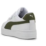 Zapatillas deportivas blancas con detalles en verde, diseño clásico y suela gruesa.