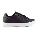 Championes blancos de cuero sintético con cordones y suela de goma.