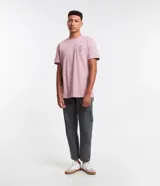 Pantalón de jean masculino, modelo slim cropped, con bolsillos delanteros y traseros.
